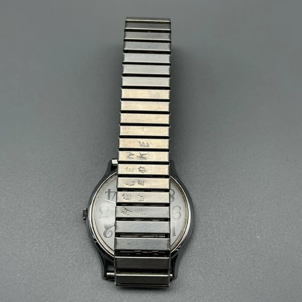 Vintage Timex Q Mens Watch 33mm White Dial Silver Stone Stretch New Battery